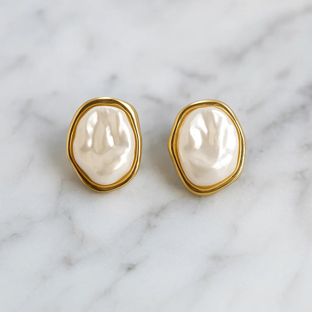 Oval Pearl Earrings
